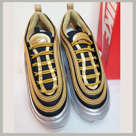 Nike Shoes - Nike Women's Air Max 97 SE Size 7.5